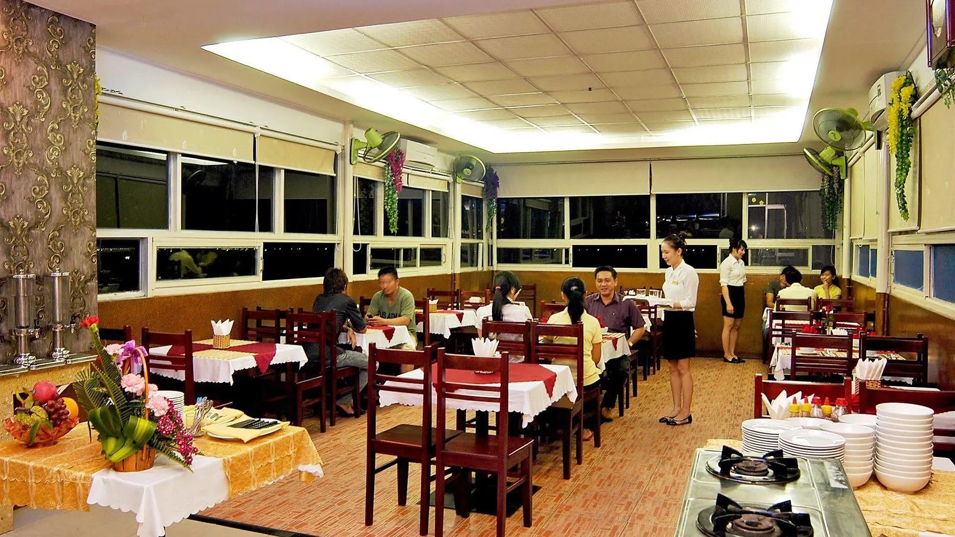 Ngan Ha - Galaxy Hotel نها ترانج