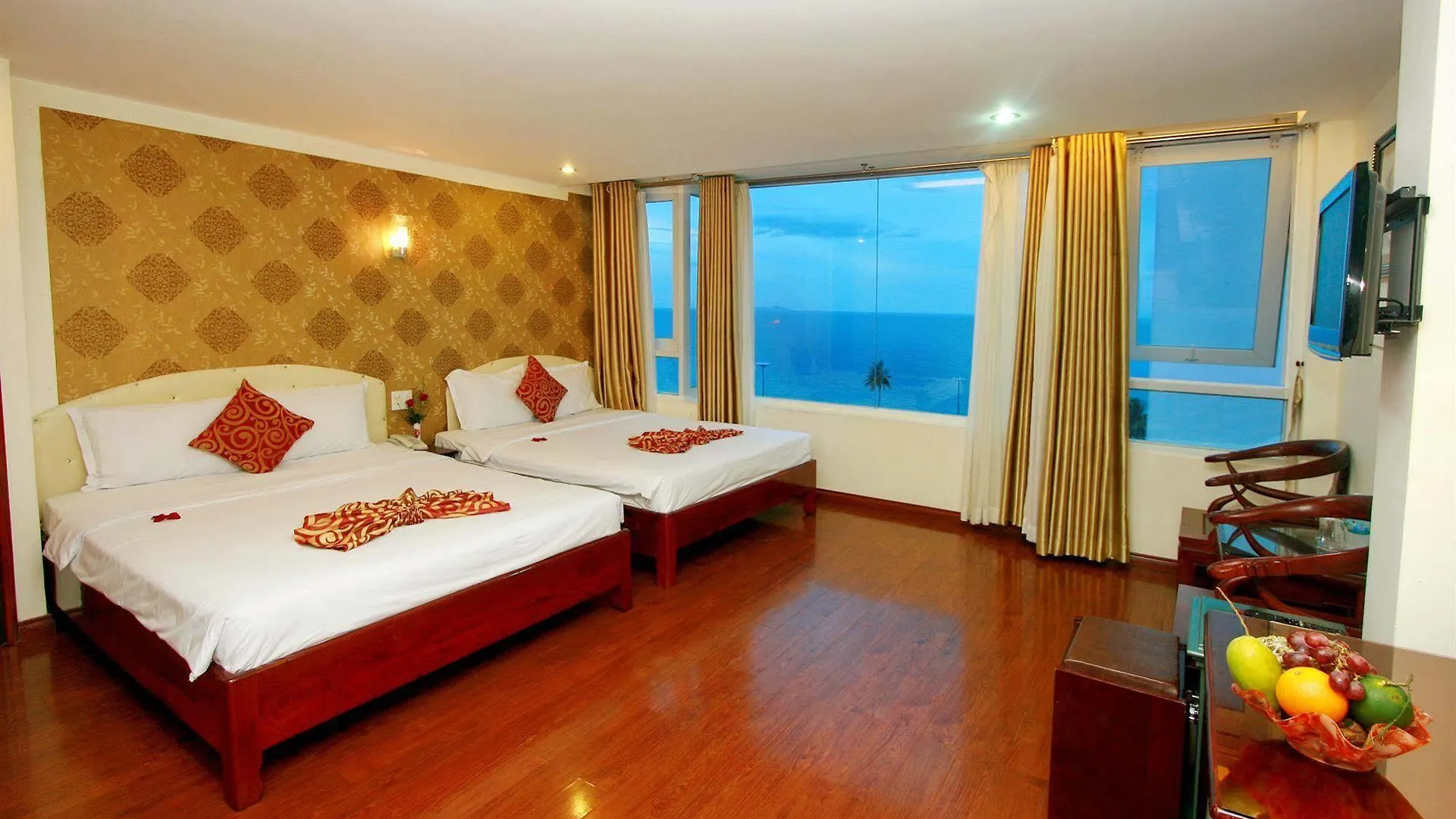 Ngan Ha - Galaxy Hotel نها ترانج