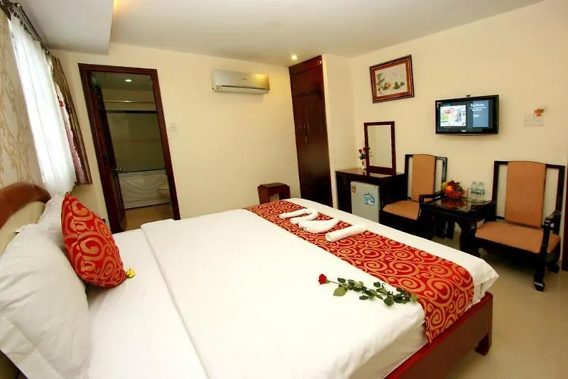 Ngan Ha - Galaxy Hotel Нячанг Вьетнам