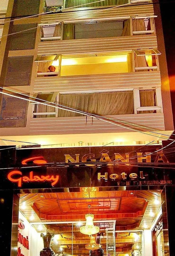 Ngan Ha - Galaxy Hotel Нячанг