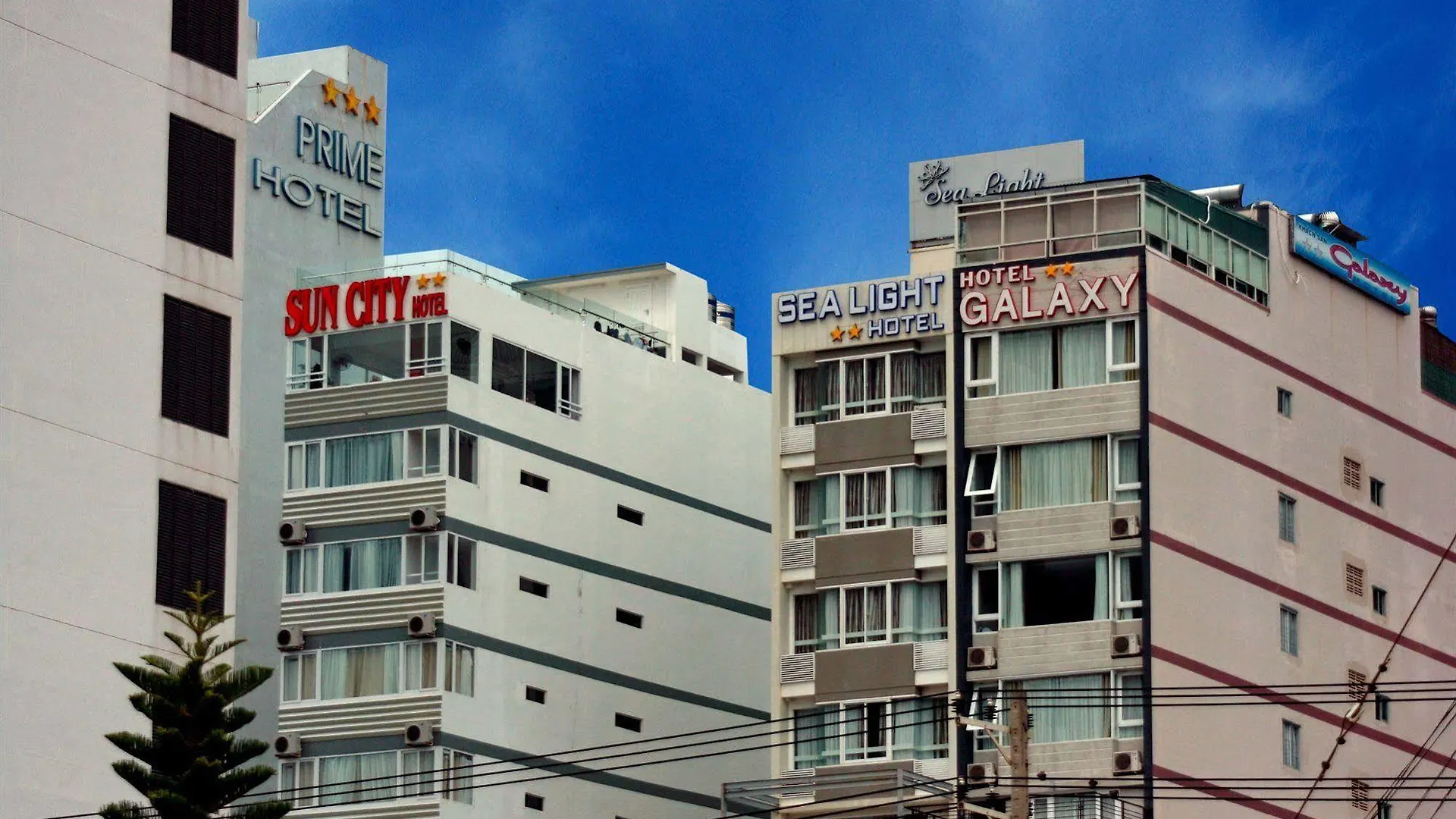 Ngan Ha - Galaxy Hotel Нячанг