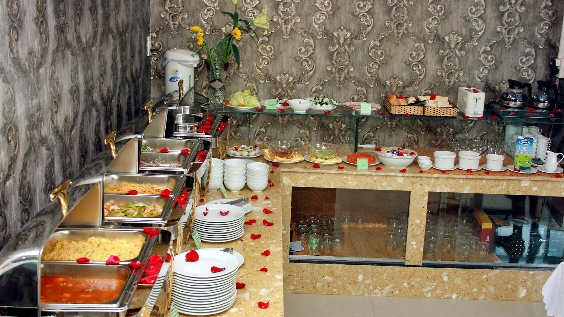 Ngan Ha - Galaxy Hotel Нячанг